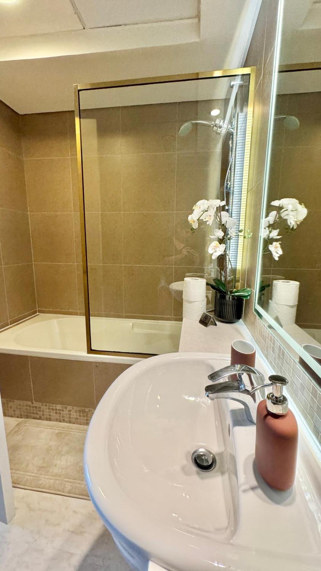 شقة 1 Bedroom Elegant & Spacious At Sky Gardens Difc دبي